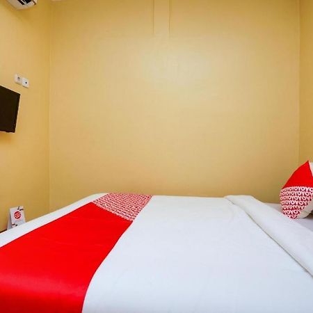 Oyo 2656 Az Zahra Residence Syariah Сурабая Екстериор снимка