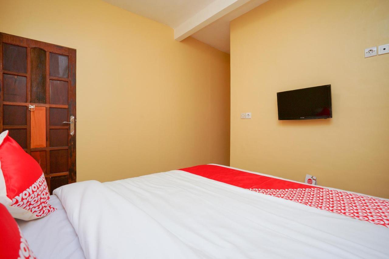 Oyo 2656 Az Zahra Residence Syariah Сурабая Екстериор снимка
