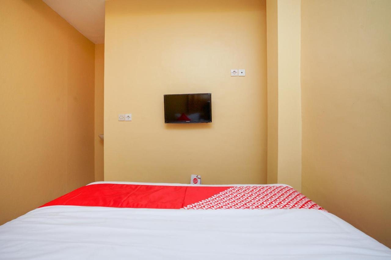 Oyo 2656 Az Zahra Residence Syariah Сурабая Екстериор снимка