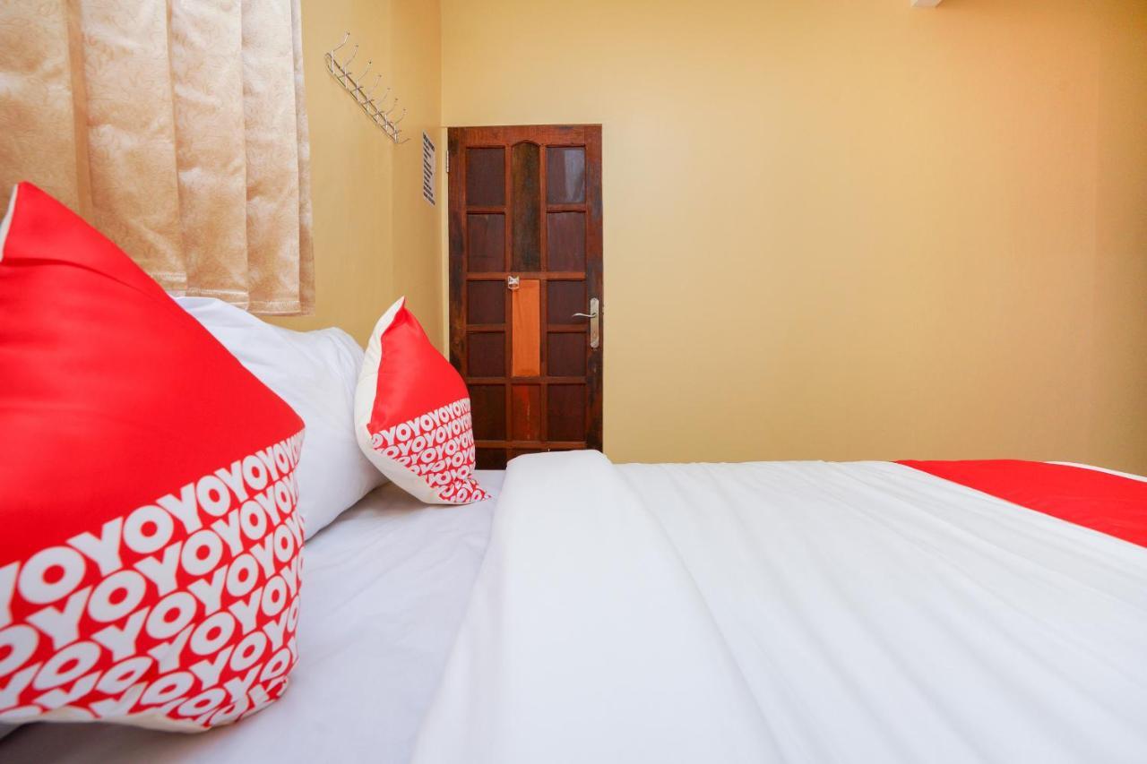 Oyo 2656 Az Zahra Residence Syariah Сурабая Екстериор снимка